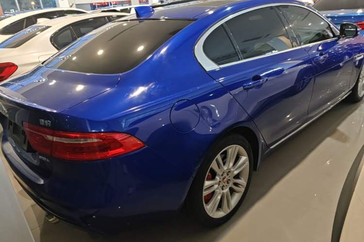 Used Jaguar XEL 2019 2.0T 200 PS Deluxe Edition Rear Right 45 Deg