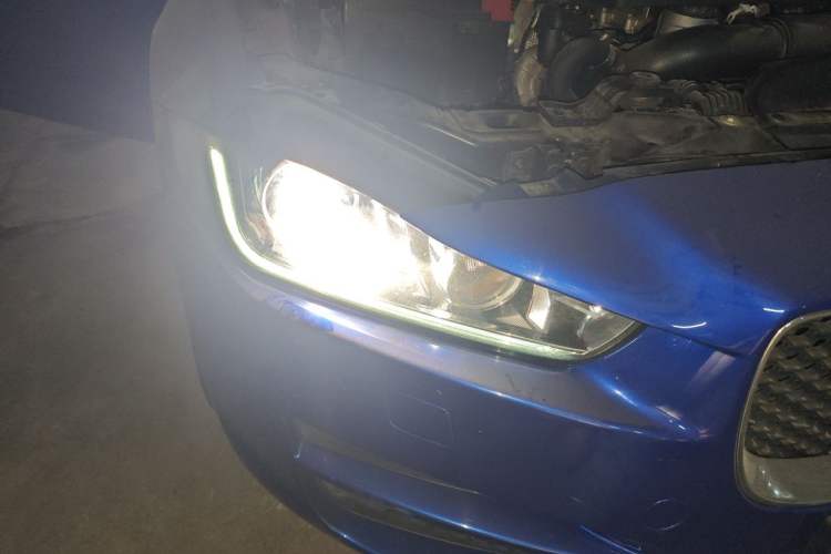 Used Jaguar XEL 2019 2.0T 200 PS Elite Edition Right Front Headlight