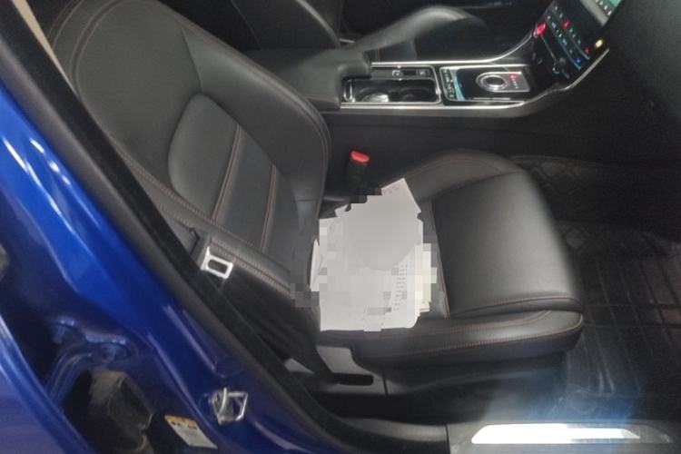 Used Jaguar XEL 2019 2.0T 200 PS Deluxe Edition Right Front Seat