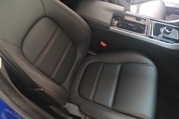 Used Jaguar XEL 2019 2.0T 200 PS Luxury Edition Right Front Seat