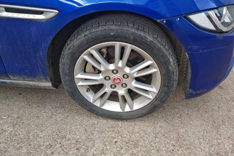 Used Jaguar XEL 2019 2.0T 200 PS Luxury Edition Right Front Wheel Hub