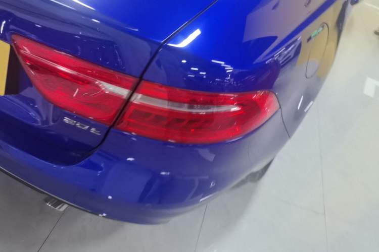 Used Jaguar XEL 2019 2.0T 200 PS Deluxe Edition Right Rear Taillight
