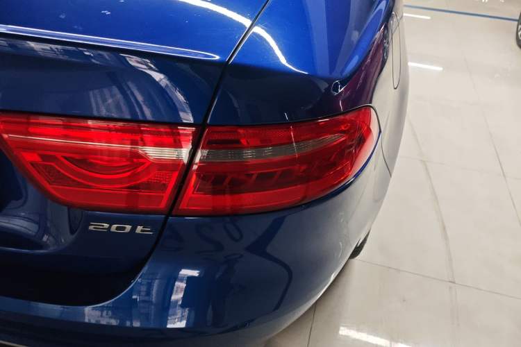 Used Jaguar XEL 2019 2.0T 200 PS Elite Edition Right Rear Taillight