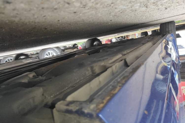 Used Jaguar XEL 2019 2.0T 200 PS Deluxe Edition Right Side Sill