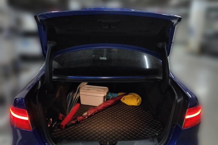 Used Jaguar XEL 2019 2.0T 200 PS Deluxe Edition Trunk