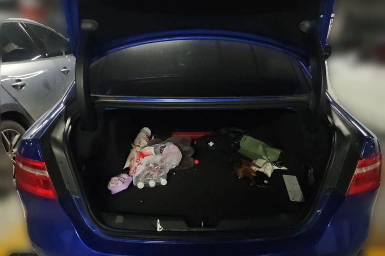 Used Jaguar XEL 2019 2.0T 200 PS Deluxe Edition Trunk