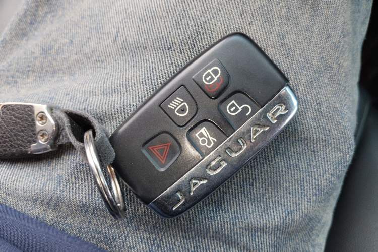 Used Jaguar XEL 2019 2.0T 200 PS Elite Edition Vehicle Key