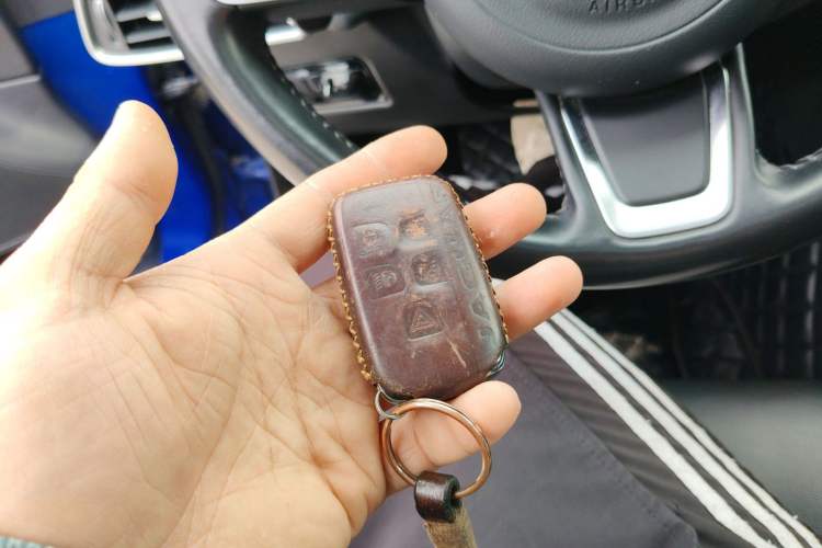 Used Jaguar XEL 2019 2.0T 200 PS Deluxe Edition Vehicle Key