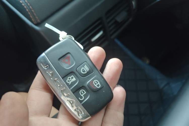 Used Jaguar XEL 2019 2.0T 200 PS Luxury Edition Vehicle Key