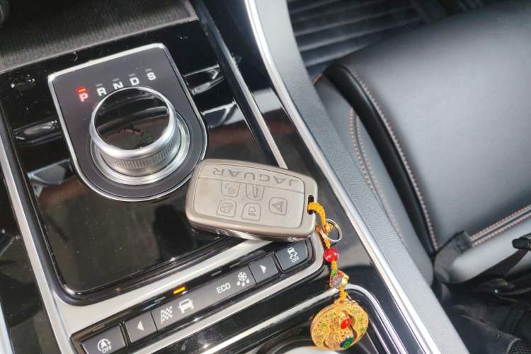 Used Jaguar XEL 2019 2.0T 200 PS Deluxe Edition Vehicle Key