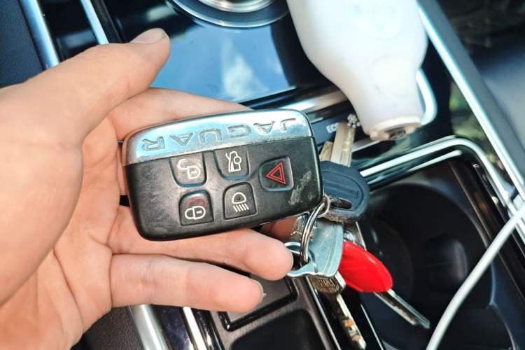 Used Jaguar XEL 2019 2.0T 200 PS Luxury Edition Vehicle Key