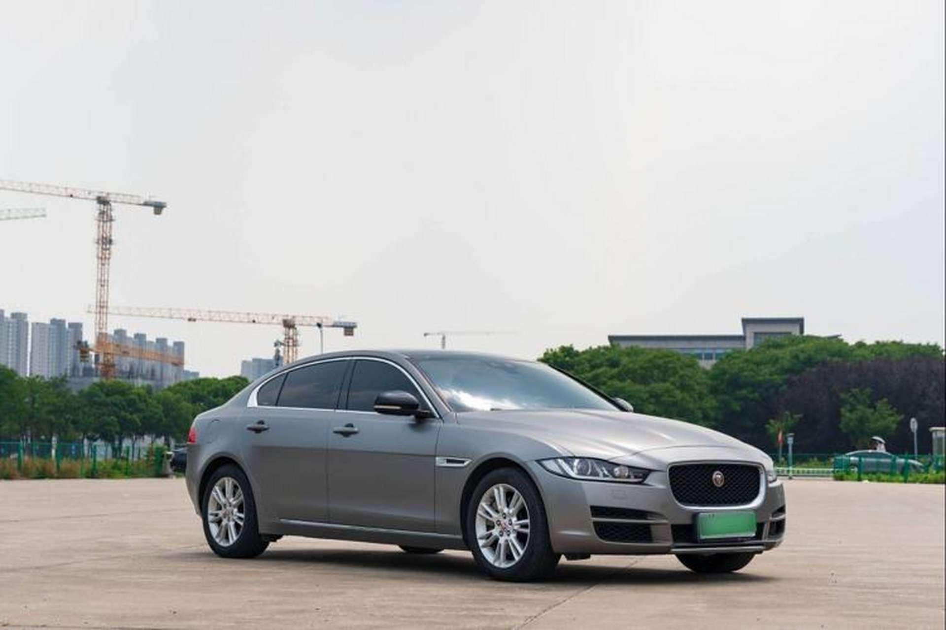 Used Jaguar XEL 2019 2.0T 200 PS Luxury Edition Front Right 45 Deg