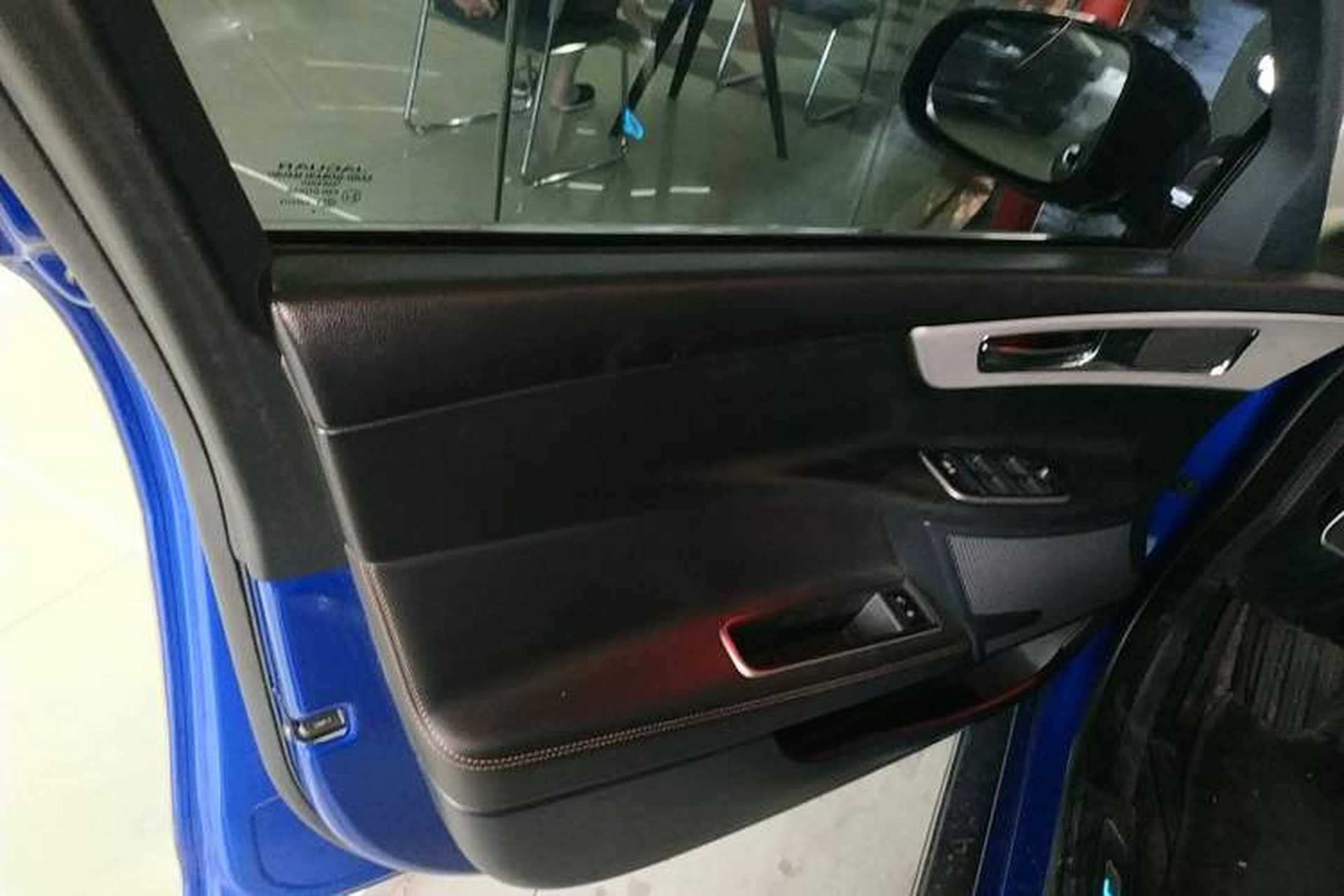 Used Jaguar XEL 2019 2.0T 200 PS Luxury Edition Left Front Door Interior