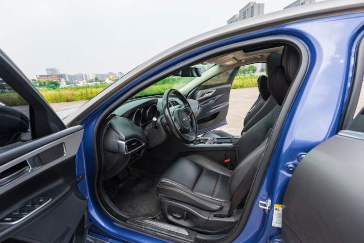 Used Jaguar XEL 2019 2.0T 200 PS Luxury Edition Left Front Seat