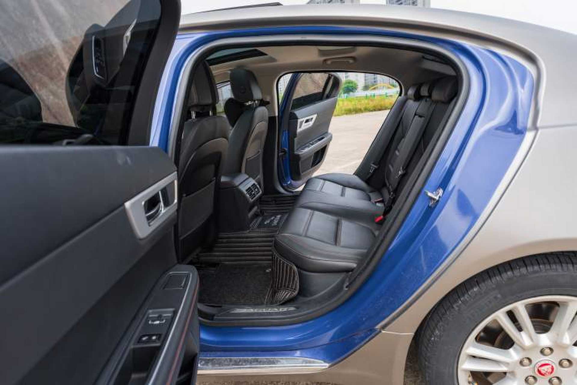 Used Jaguar XEL 2019 2.0T 200 PS Luxury Edition Left Rear Seat