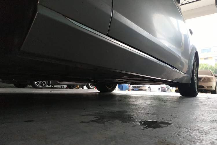 Used Jaguar XEL 2019 2.0T 200 PS Luxury Edition Left Side Sill