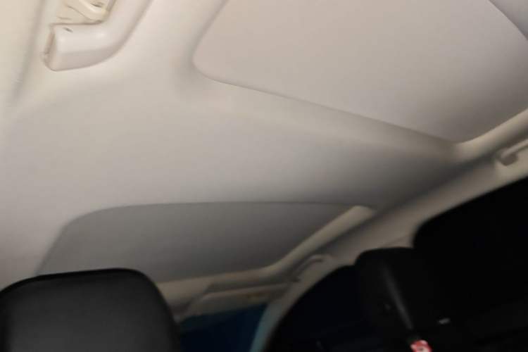 Used Jaguar XEL 2019 2.0T 200 PS Elite Edition Headliner