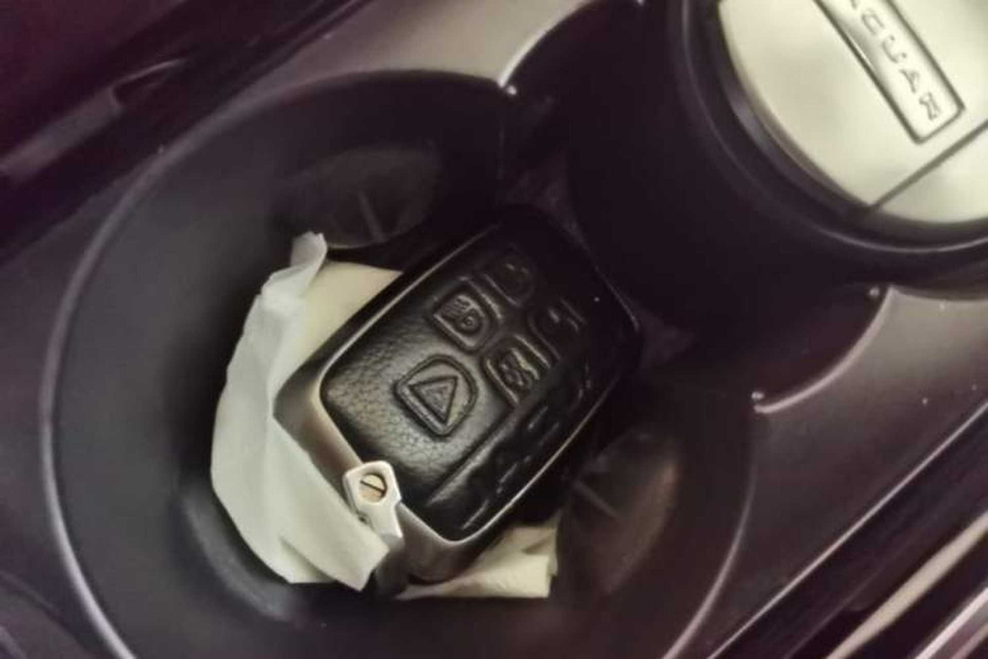 Used Jaguar XEL 2019 2.0T 200 PS Deluxe Edition Interior 1