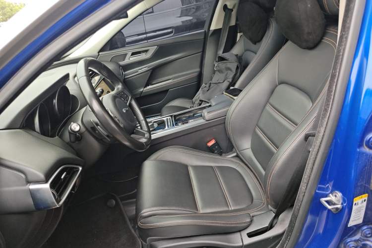Used Jaguar XEL 2019 2.0T 200 PS Luxury Edition Left Front Seat