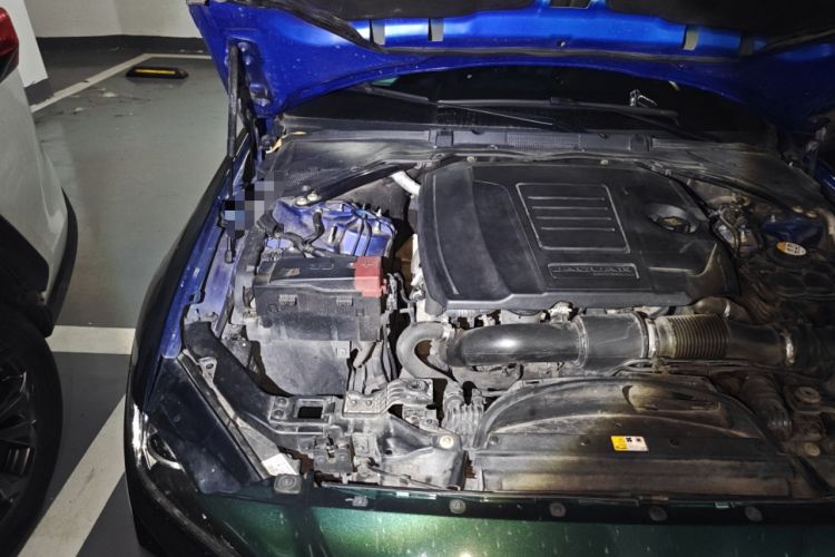 Used Jaguar XEL 2019 2.0T 200 PS Deluxe Edition Engine Bay Right