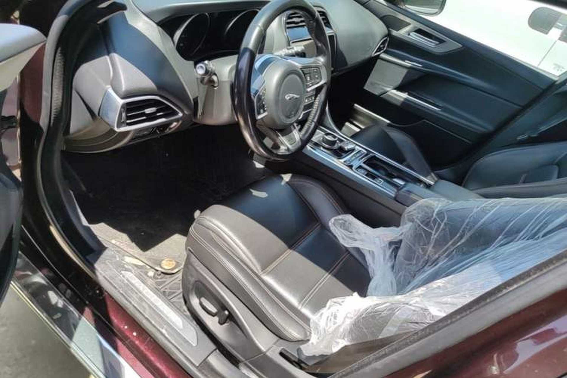 Used Jaguar XEL 2019 2.0T 200 PS Luxury Edition Left Front Seat