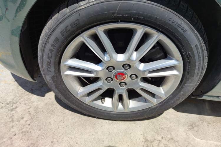 Used Jaguar XEL 2019 2.0T 200 PS Luxury Edition Left Front Wheel Hub