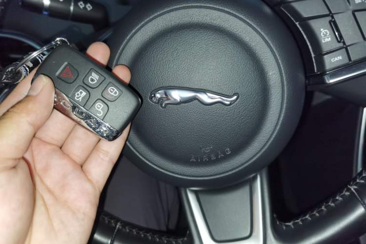 Used Jaguar XEL 2019 2.0T 200 PS Deluxe Edition Vehicle Key