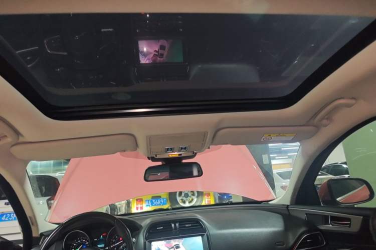 Used Jaguar XEL 2019 2.0T 200 PS Luxury Edition Headliner