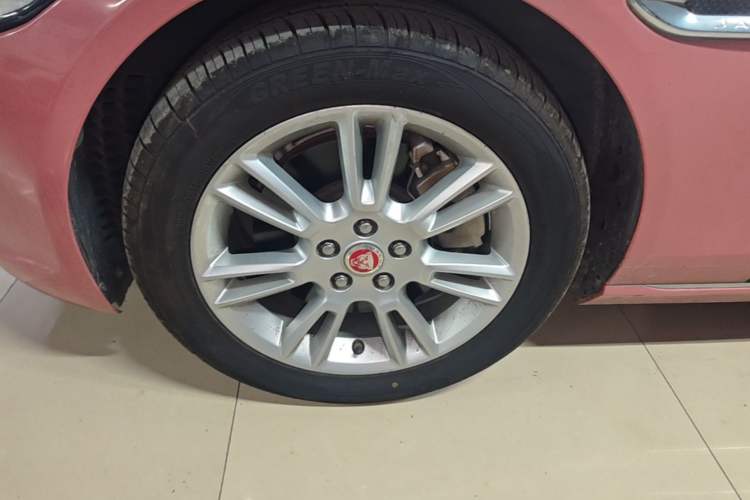 Used Jaguar XEL 2019 2.0T 200 PS Luxury Edition Left Front Wheel Hub
