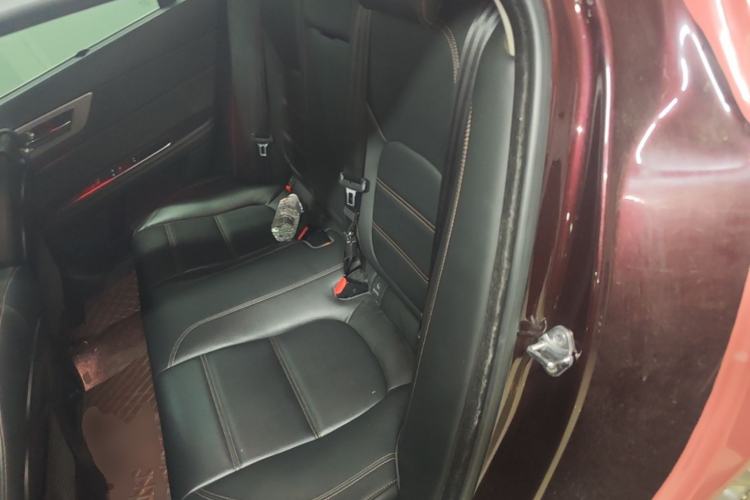 Used Jaguar XEL 2019 2.0T 200 PS Luxury Edition Left Rear Seat