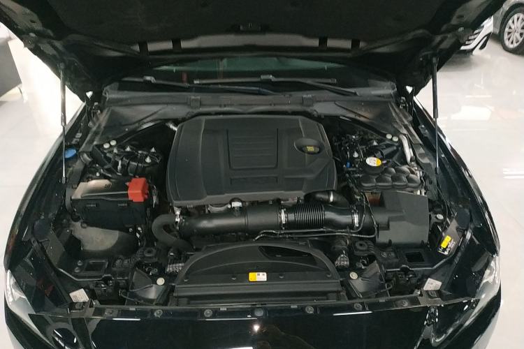 Used Jaguar XEL 2019 2.0T 200 PS Deluxe Edition Engine Bay