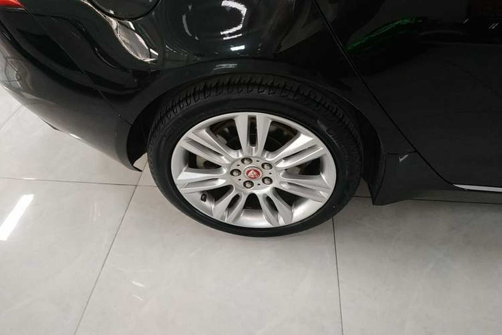 Used Jaguar XEL 2019 2.0T 200 PS Deluxe Edition Exterior 4