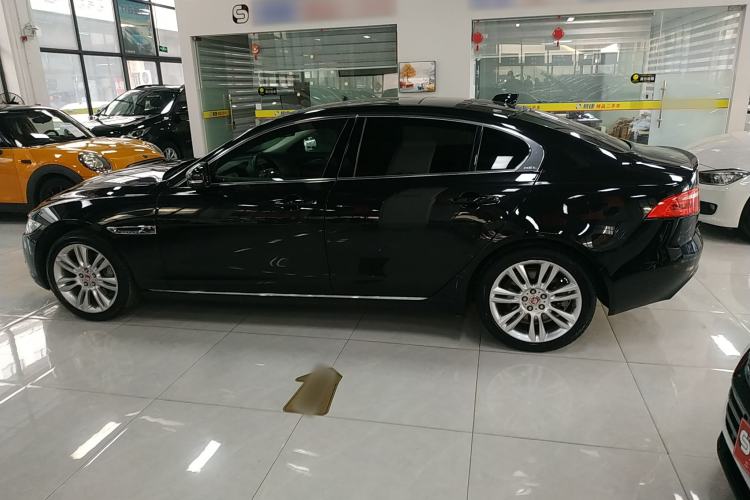Used Jaguar XEL 2019 2.0T 200 PS Deluxe Edition Left Side