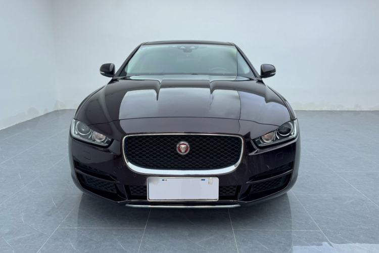 Used Jaguar XEL 2019 2.0T 200 PS Deluxe Edition Exterior 4