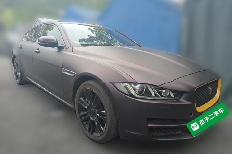Used Jaguar XEL 2019 2.0T 200 PS Deluxe Edition Front Right 45 Deg