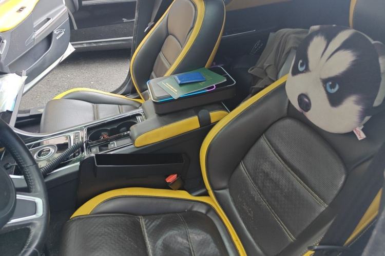 Used Jaguar XEL 2019 2.0T 200 PS Deluxe Edition Left Front Seat