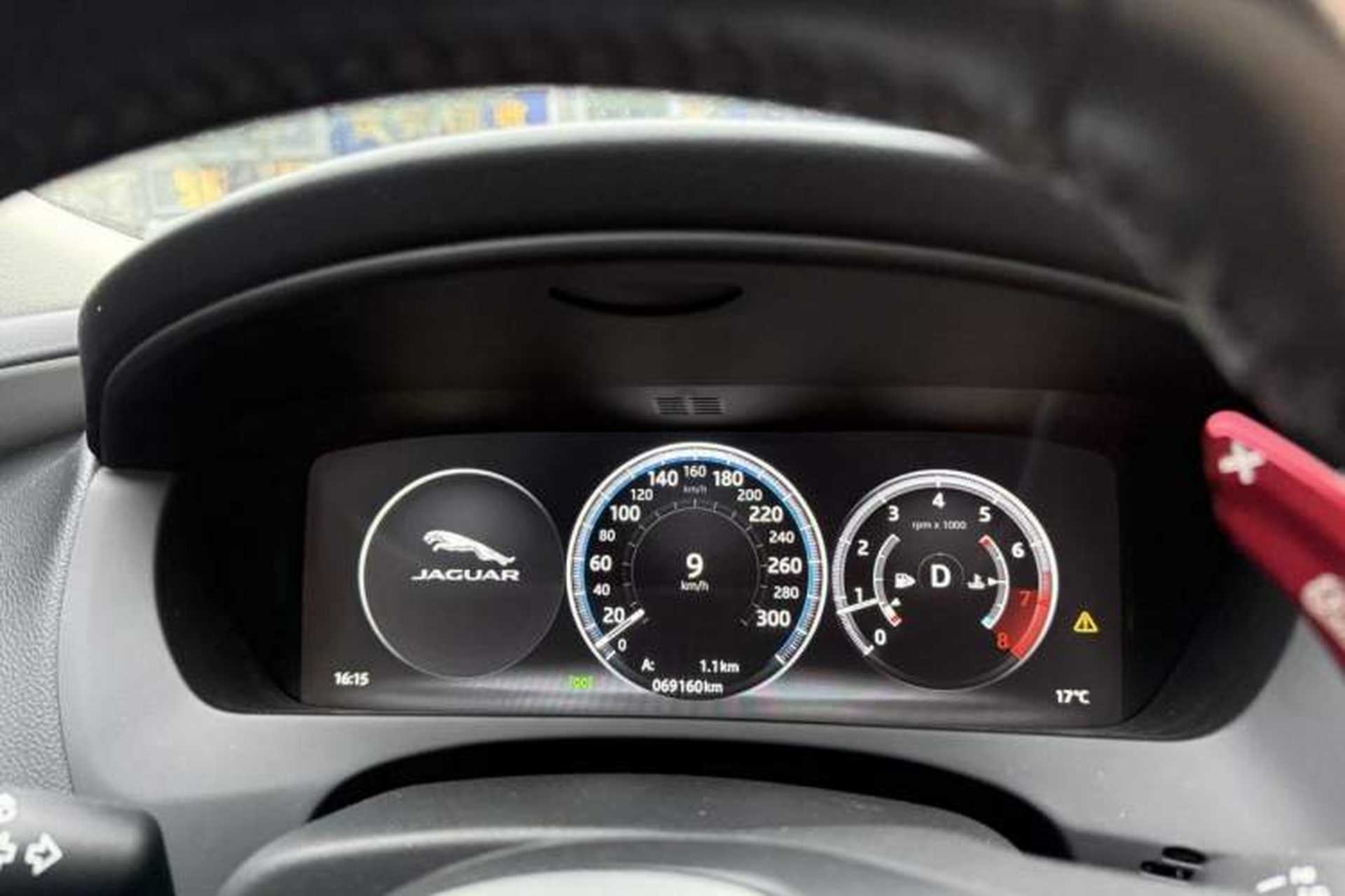 Used Jaguar XEL 2019 2.0T 200 PS Deluxe Edition Odometer Close Up