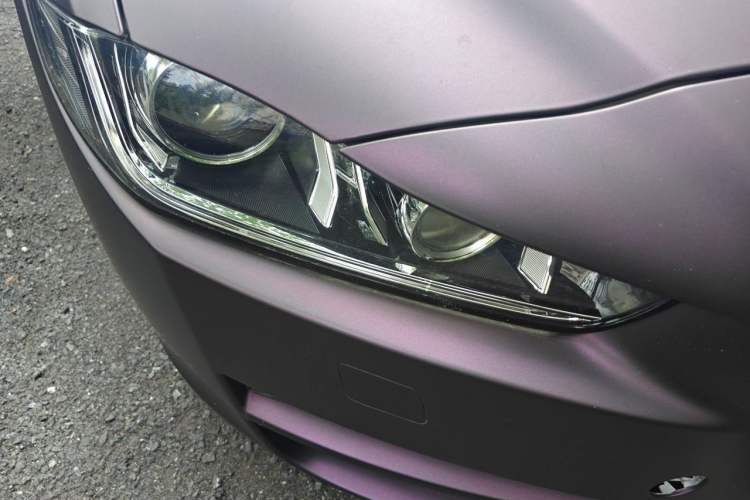 Used Jaguar XEL 2019 2.0T 200 PS Deluxe Edition Right Front Headlight