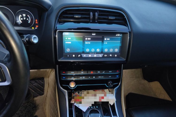 Used Jaguar XEL 2019 2.0T 200 PS Deluxe Edition Audio And AC Panel