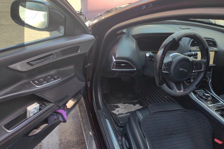 Used Jaguar XEL 2019 2.0T 200 PS Deluxe Edition Driver Seat
