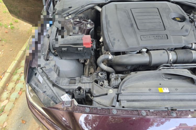 Used Jaguar XEL 2019 2.0T 200 PS Deluxe Edition Engine Bay Right