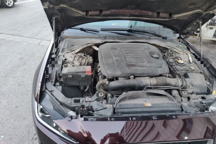 Used Jaguar XEL 2019 2.0T 200 PS Deluxe Edition Engine Bay Right