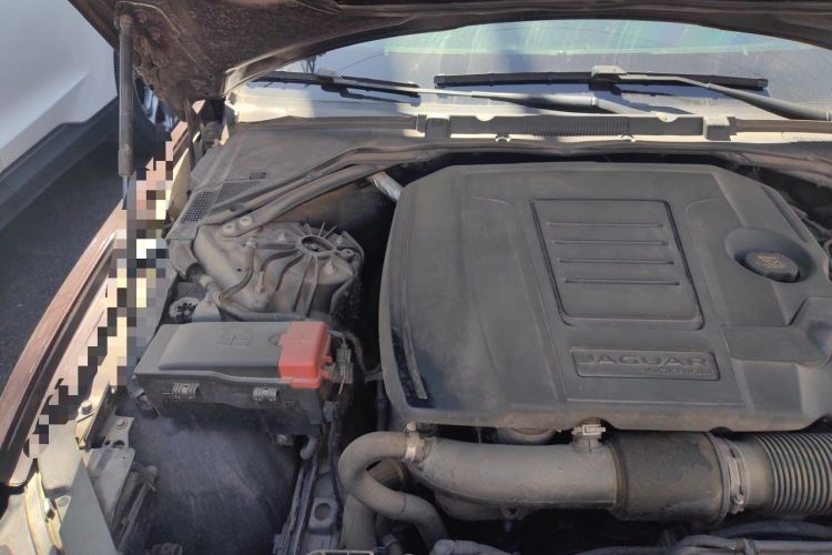 Used Jaguar XEL 2019 2.0T 200 PS Deluxe Edition Engine Bay Right