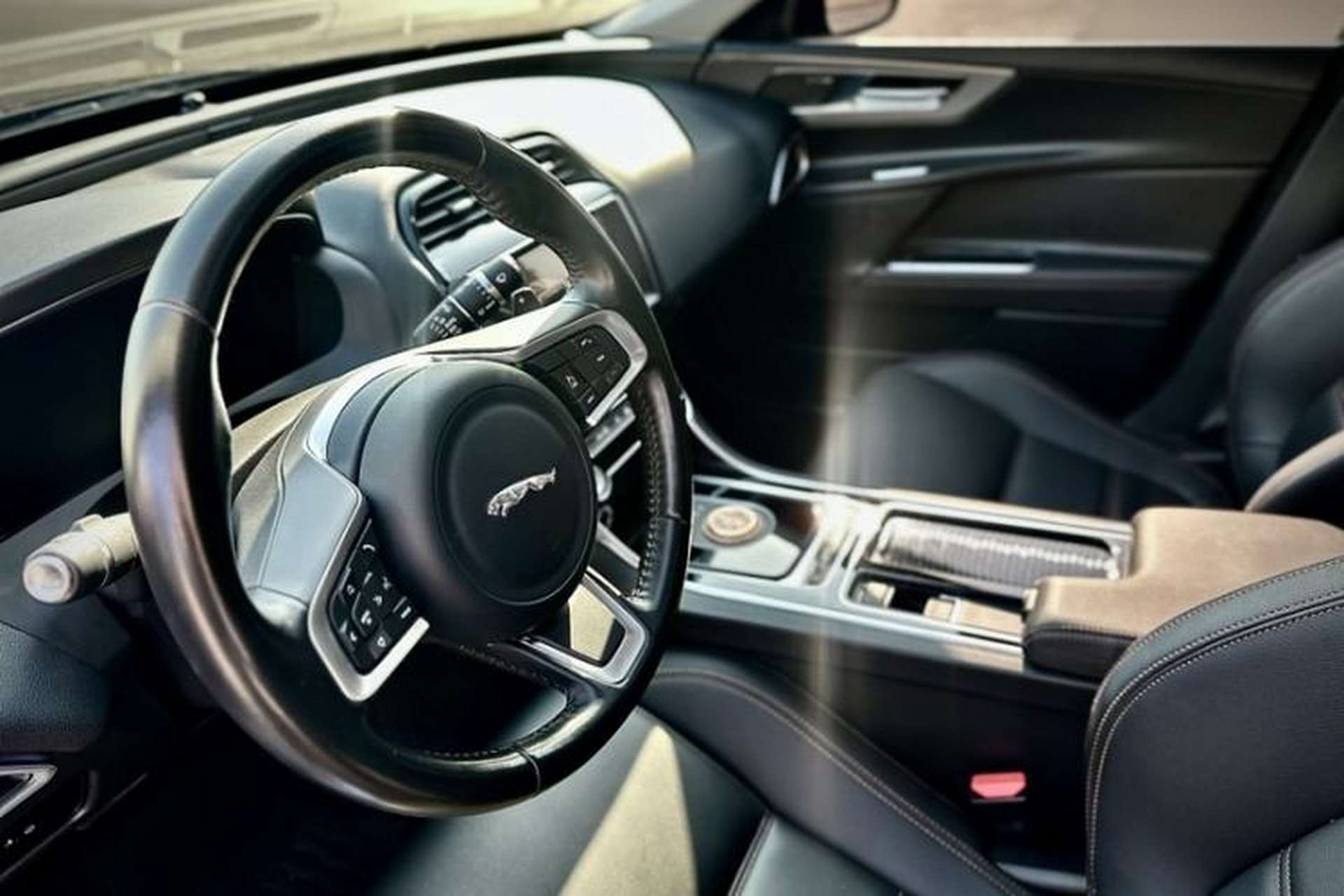 Used Jaguar XEL 2019 2.0T 200 PS Deluxe Edition Exterior 10