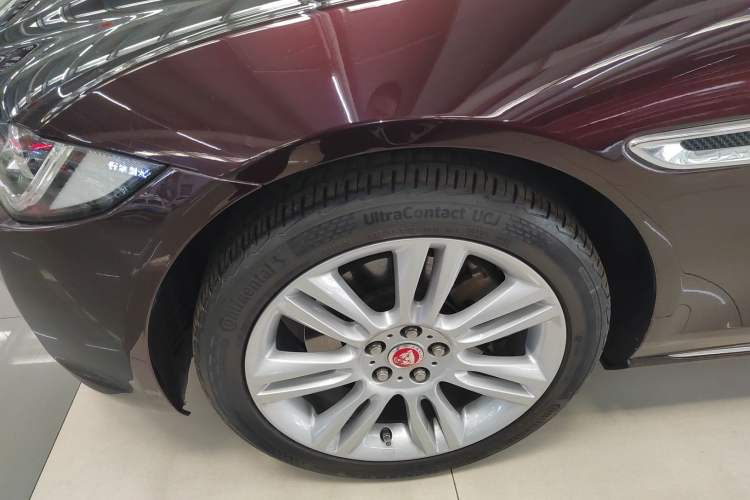 Used Jaguar XEL 2019 2.0T 200 PS Deluxe Edition Exterior 7