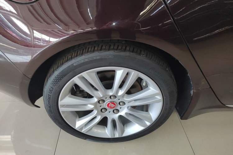 Used Jaguar XEL 2019 2.0T 200 PS Deluxe Edition Exterior 8