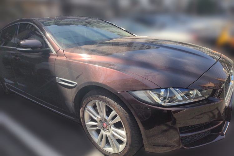 Used Jaguar XEL 2019 2.0T 200 PS Deluxe Edition Front Right 45 Deg