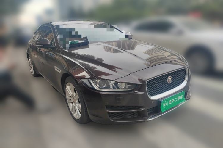 Used Jaguar XEL 2019 2.0T 200 PS Deluxe Edition Front Right 45 Deg