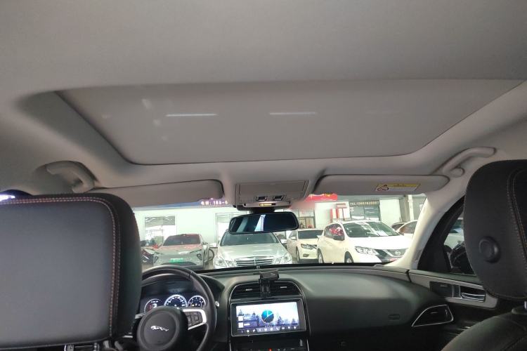 Used Jaguar XEL 2019 2.0T 200 PS Deluxe Edition Headliner