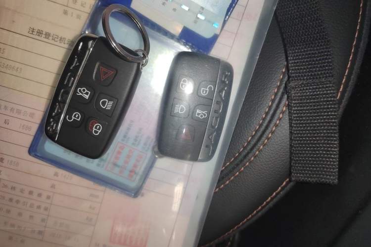 Used Jaguar XEL 2019 2.0T 200 PS Deluxe Edition Interior 1